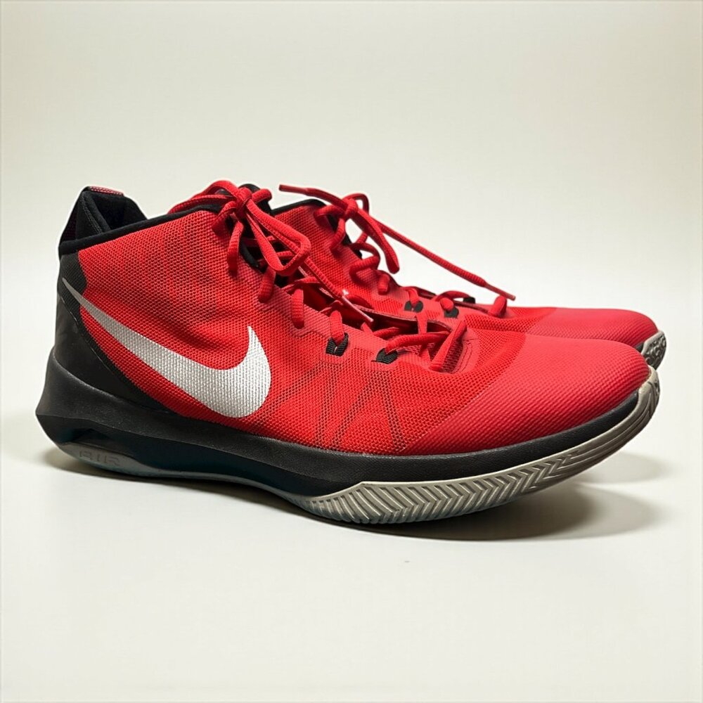 Nike Basketball Shoes Red Black Size 13 Athletic Sneakers Court Sports Training